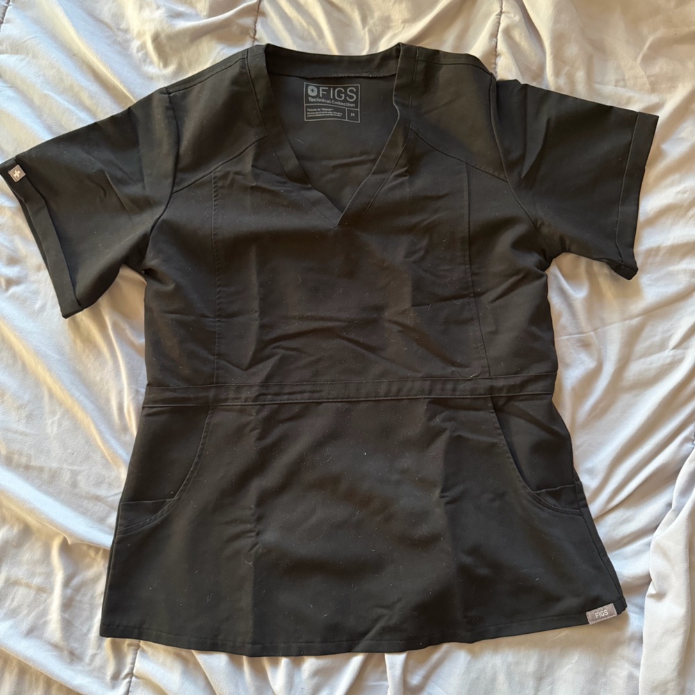 Figs Black Flores Peplum Scrub Top size M